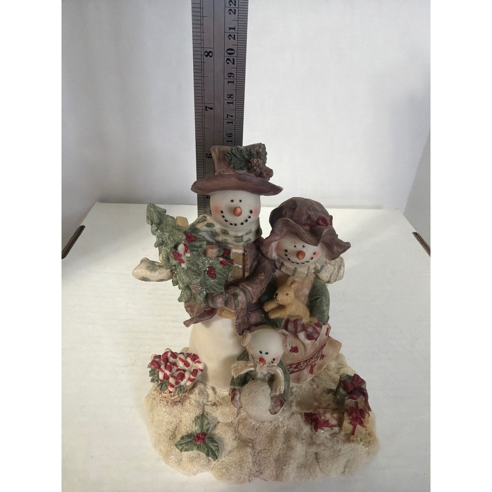 Vintage Style Snowman Family Figurine with Christmas Tree and Puppy M207772 - Picture 8 of 9